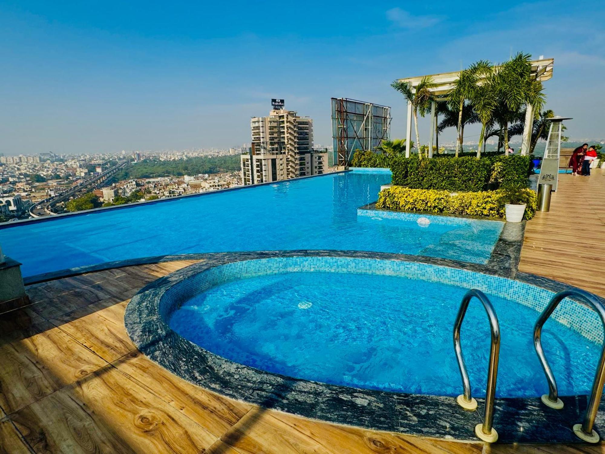 The Grand Luxury Hotel Jaipur Exterior photo